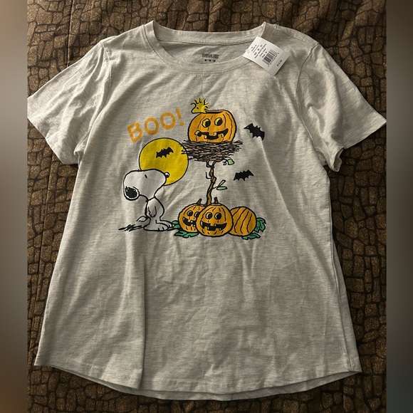 Peanuts Tops - Peanuts Snoopy Boo! Halloween Tee - Off-White